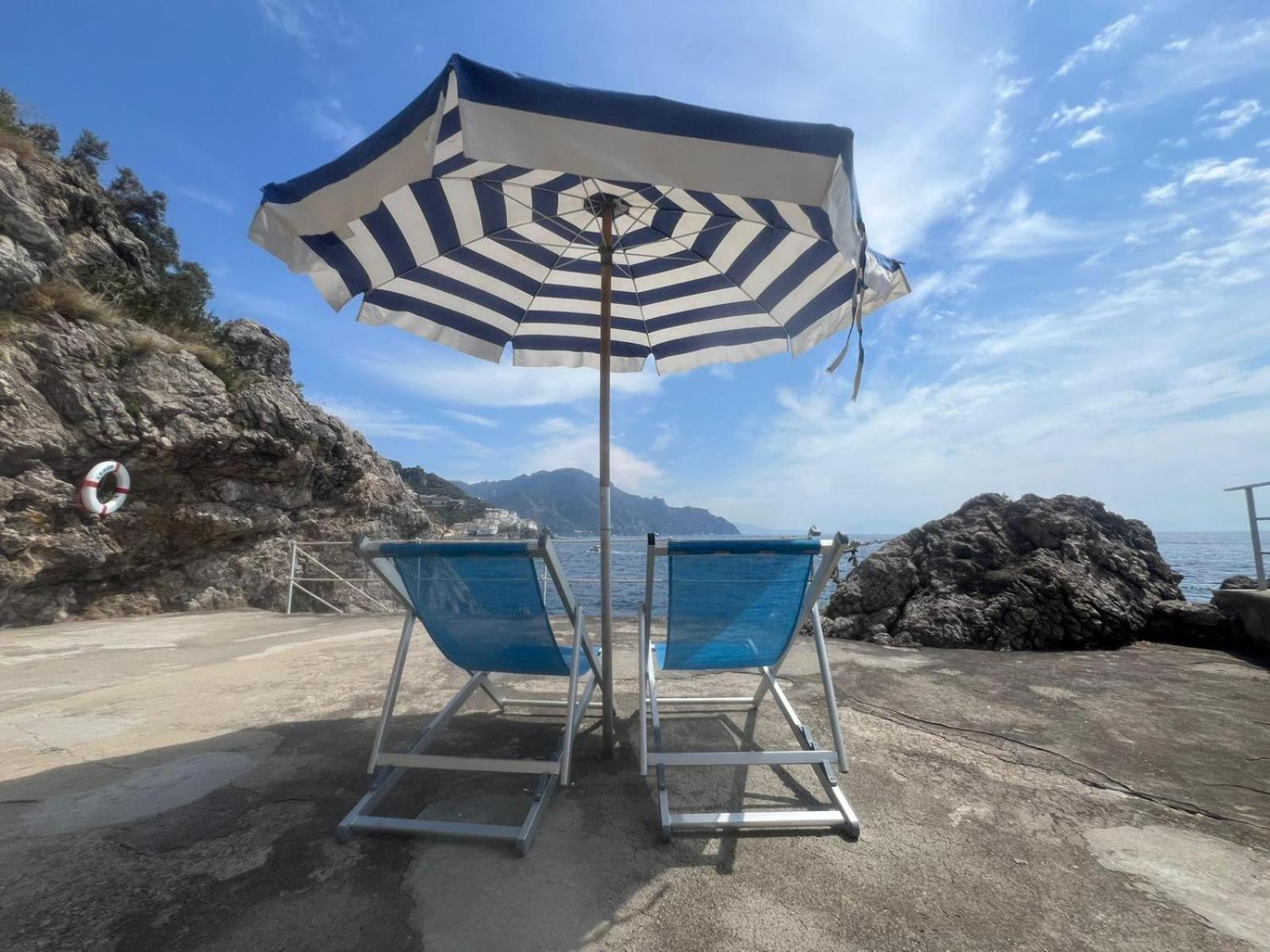Appartamento Di Raphael Con Discesa Privata Al Mare Amalfi Eksteriør bilde